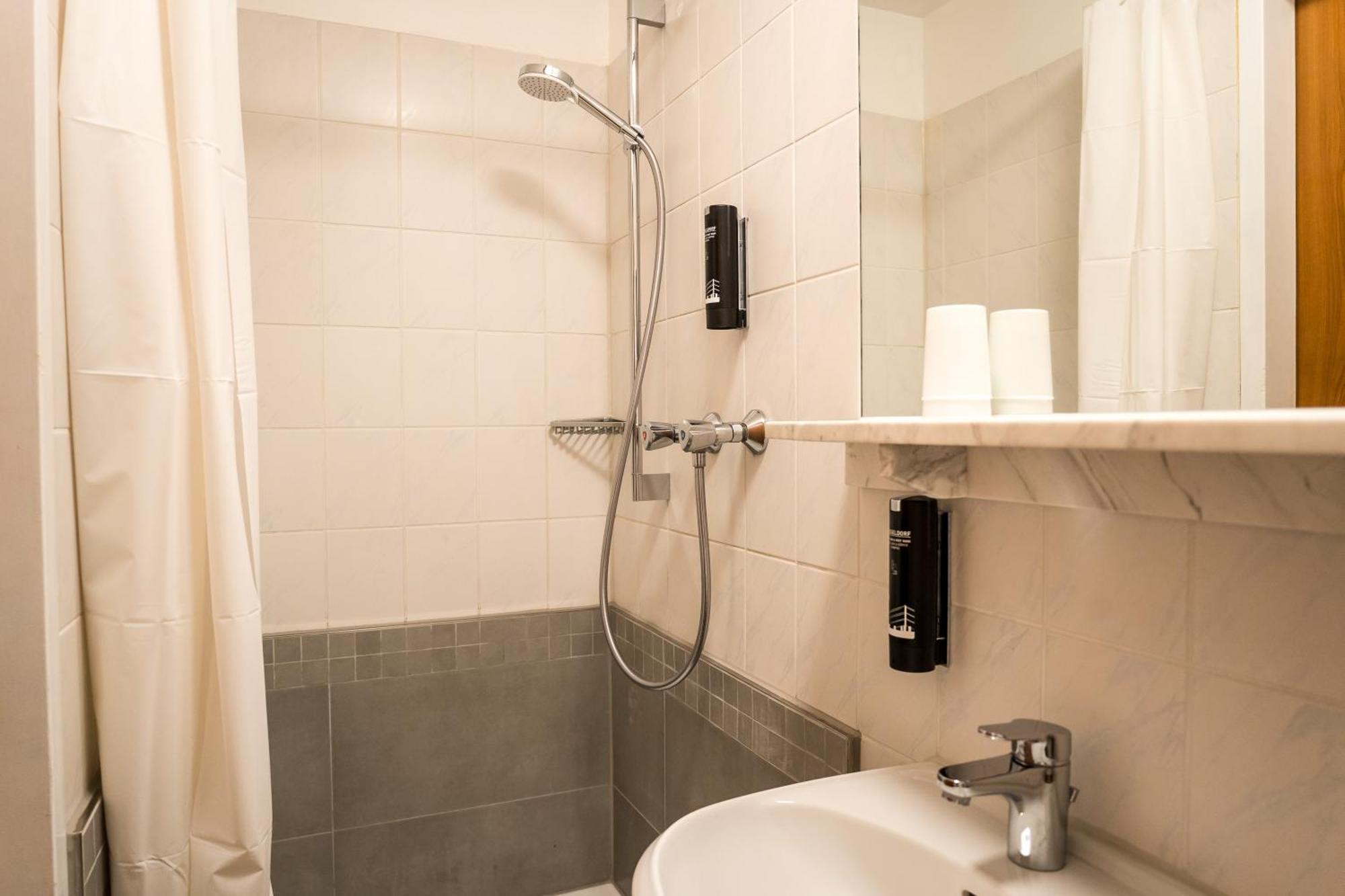 Antares Apartments Düsseldorf Extérieur photo